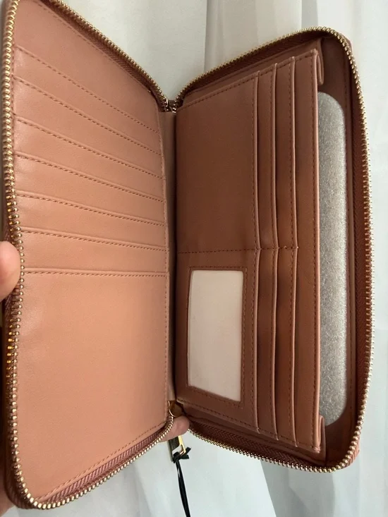 NWT House of Harlow Wallet/Wristlet - Picture 2 of 3